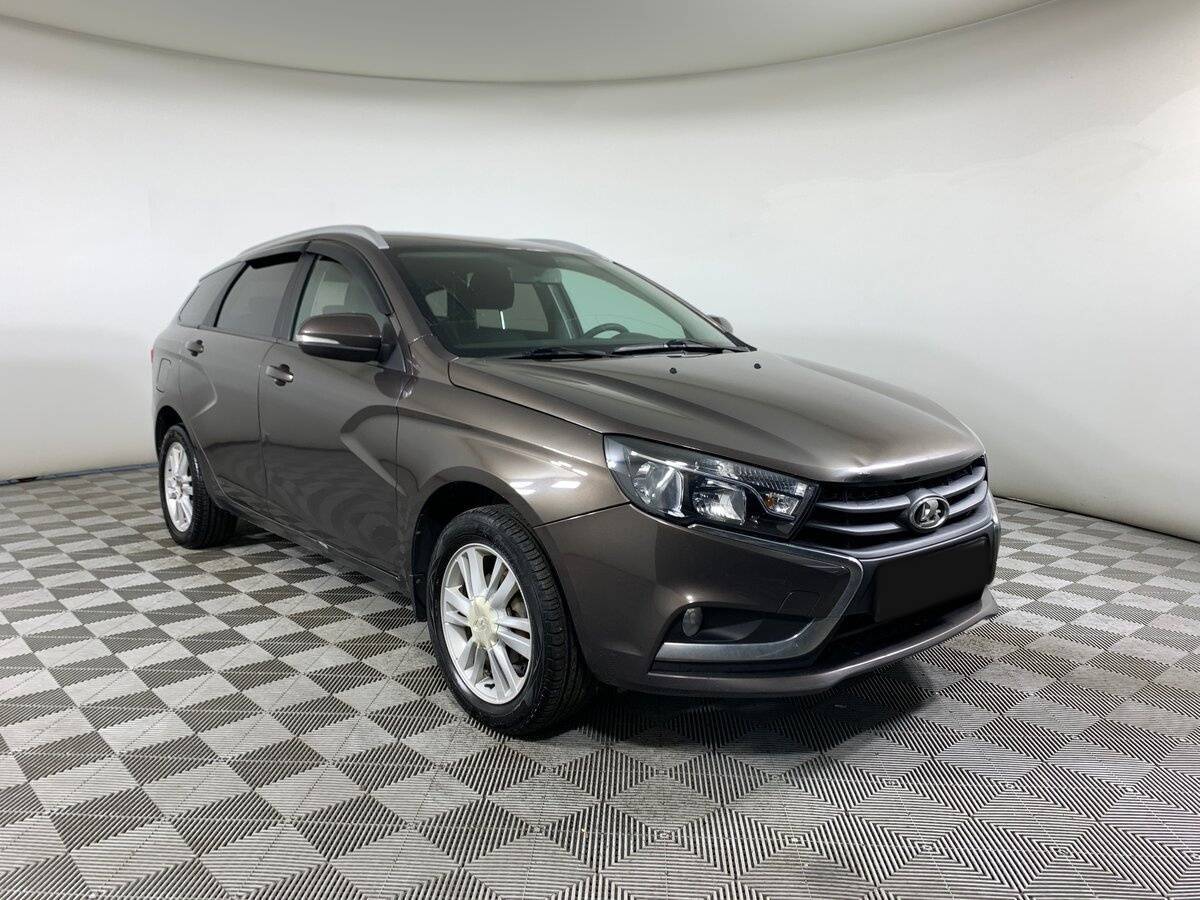 Lada (ВАЗ) Vesta с пробегом — 2018 год. Фото: #2