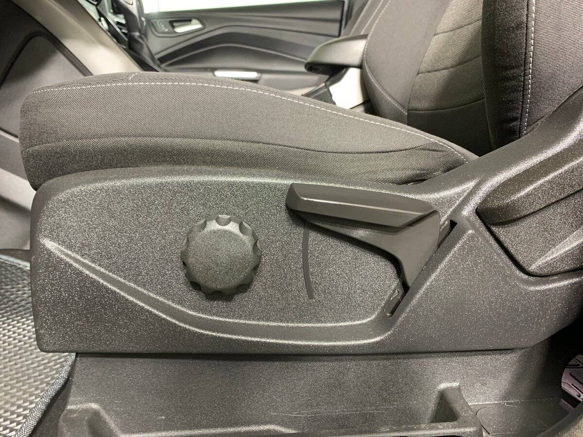 Ford Kuga с пробегом — 2016 год. Фото: #15