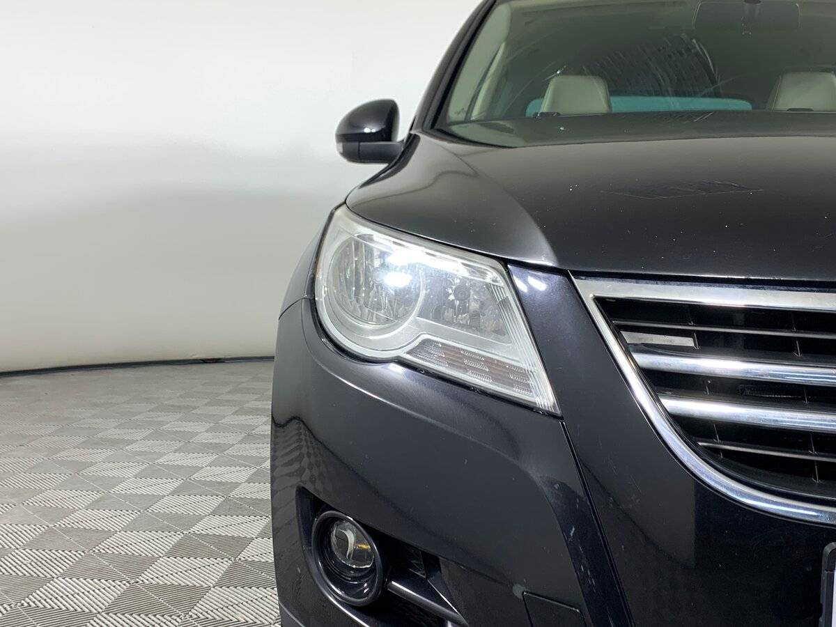 Volkswagen Tiguan с пробегом — 2010 год. Фото: #9