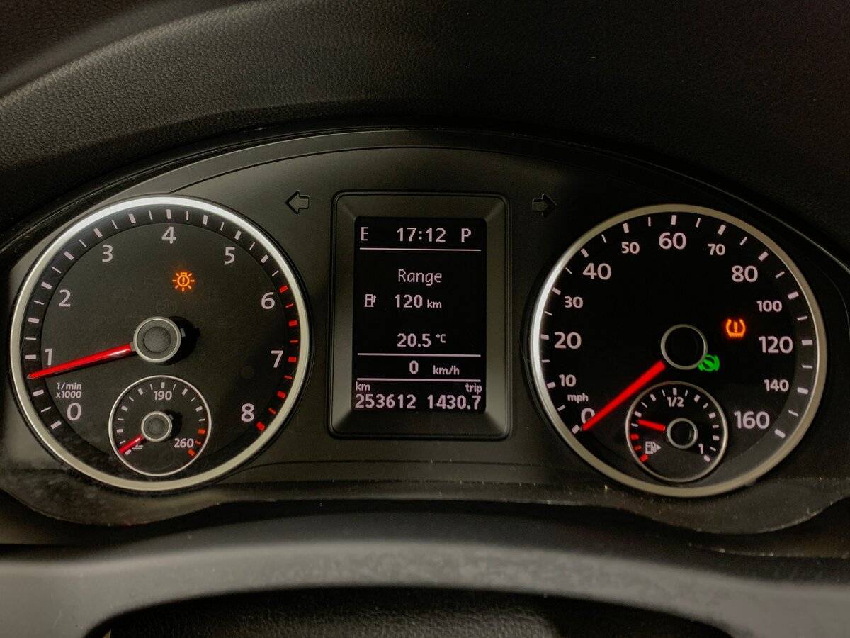 Volkswagen Tiguan с пробегом — 2010 год. Фото: #13