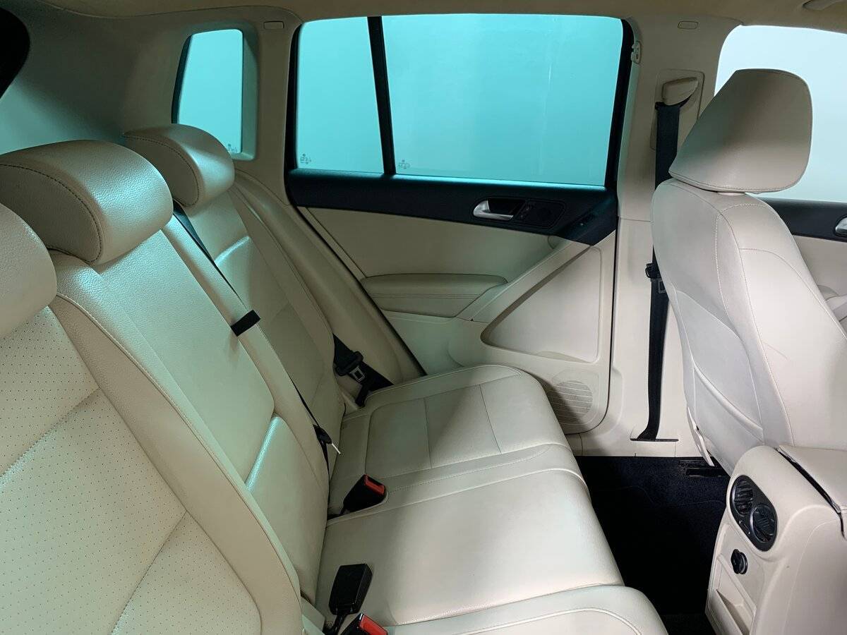 Volkswagen Tiguan с пробегом — 2010 год. Фото: #16