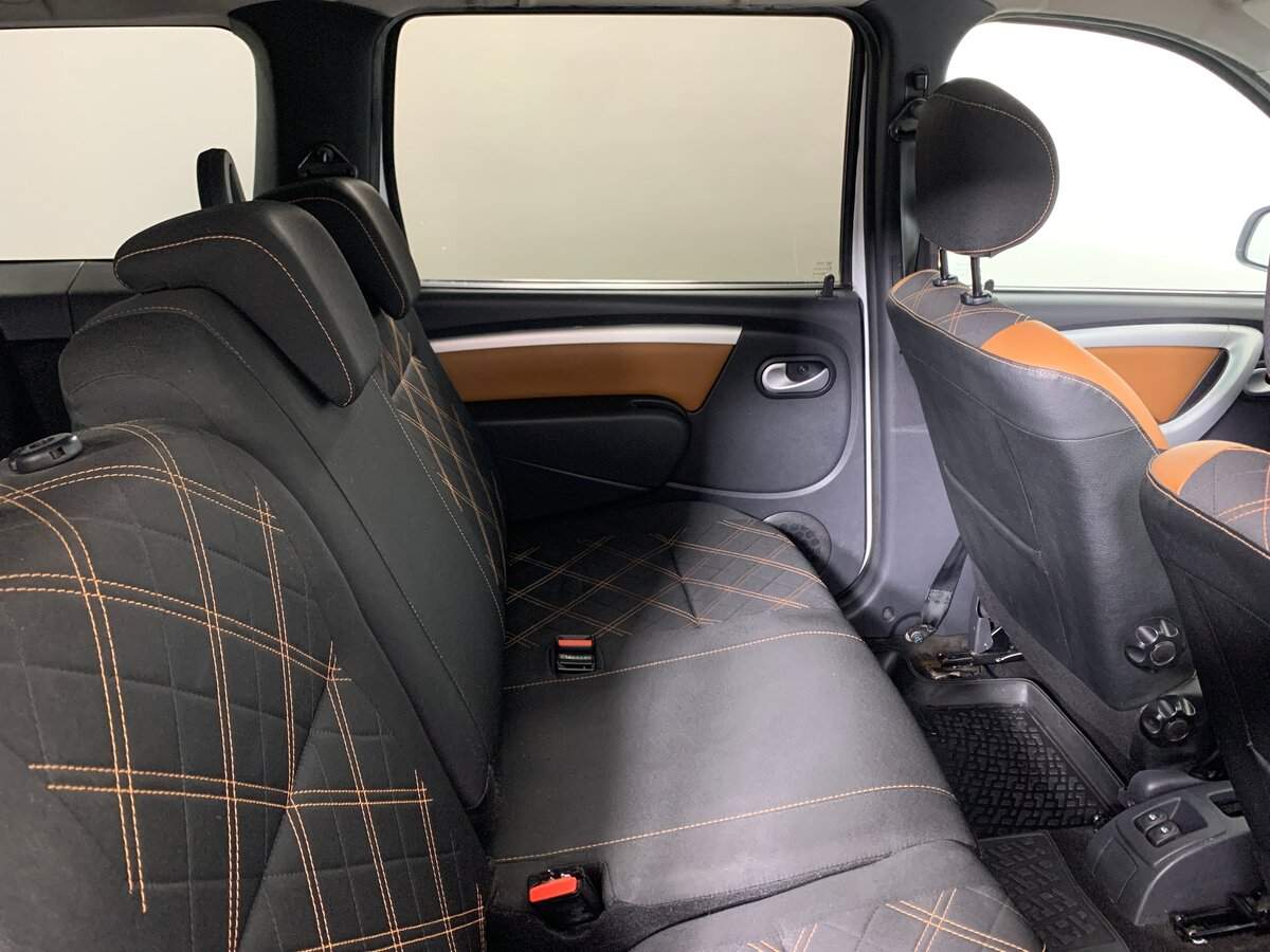 Lada (ВАЗ) Largus с пробегом — 2018 год. Фото: #16