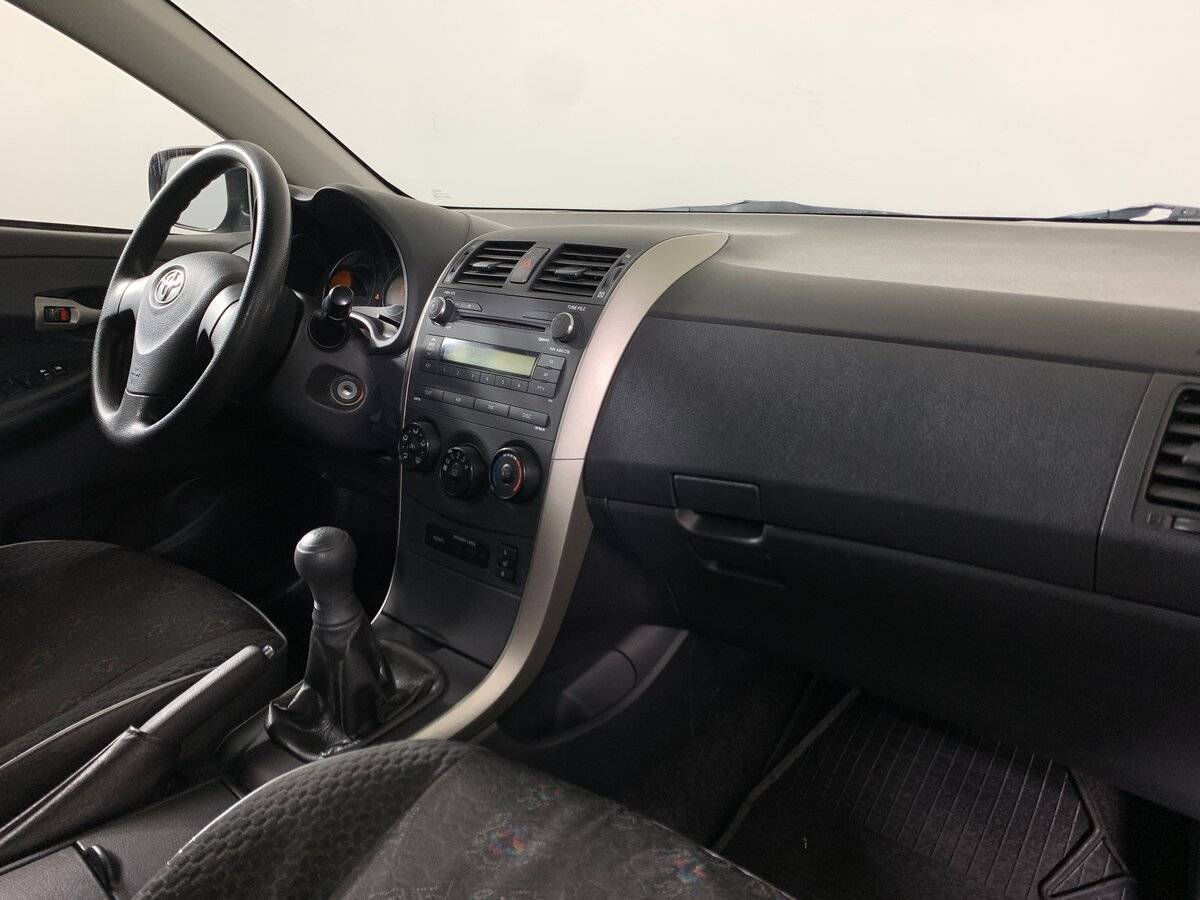 Toyota Corolla с пробегом — 2008 год. Фото: #12