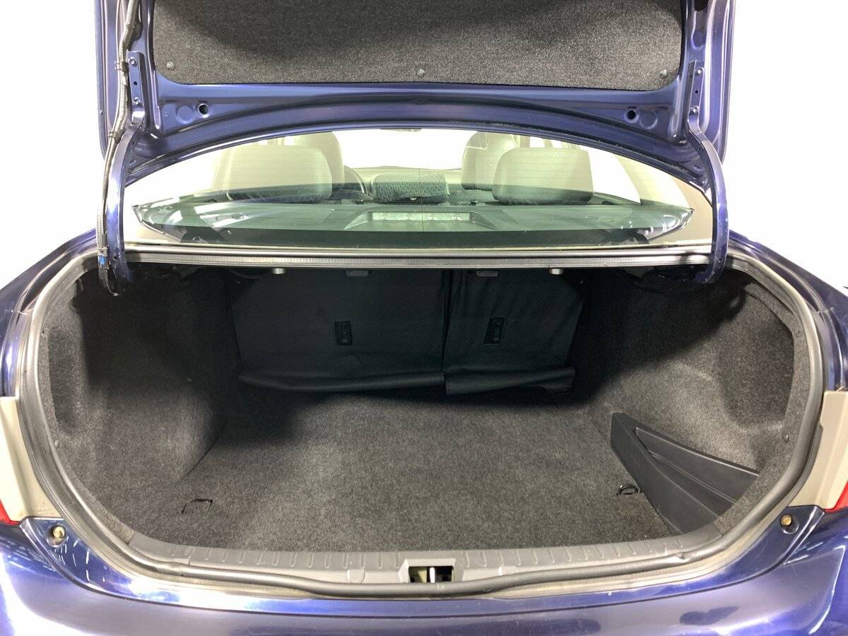 Toyota Corolla с пробегом — 2008 год. Фото: #18