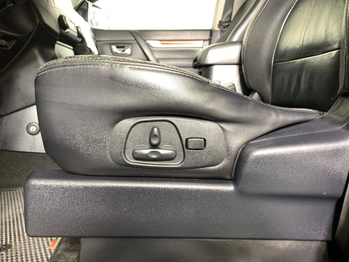 Mitsubishi Pajero с пробегом — 2008 год. Фото: #15