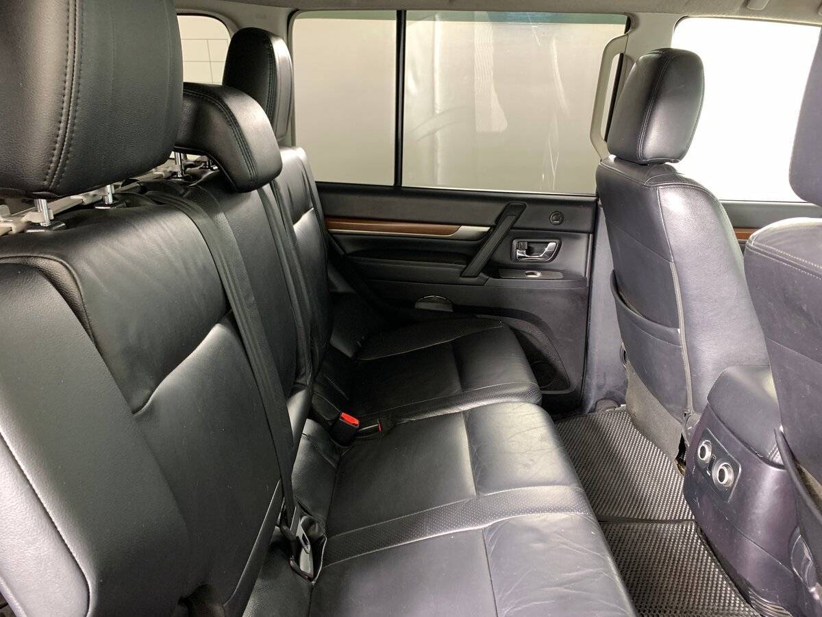 Mitsubishi Pajero с пробегом — 2008 год. Фото: #16