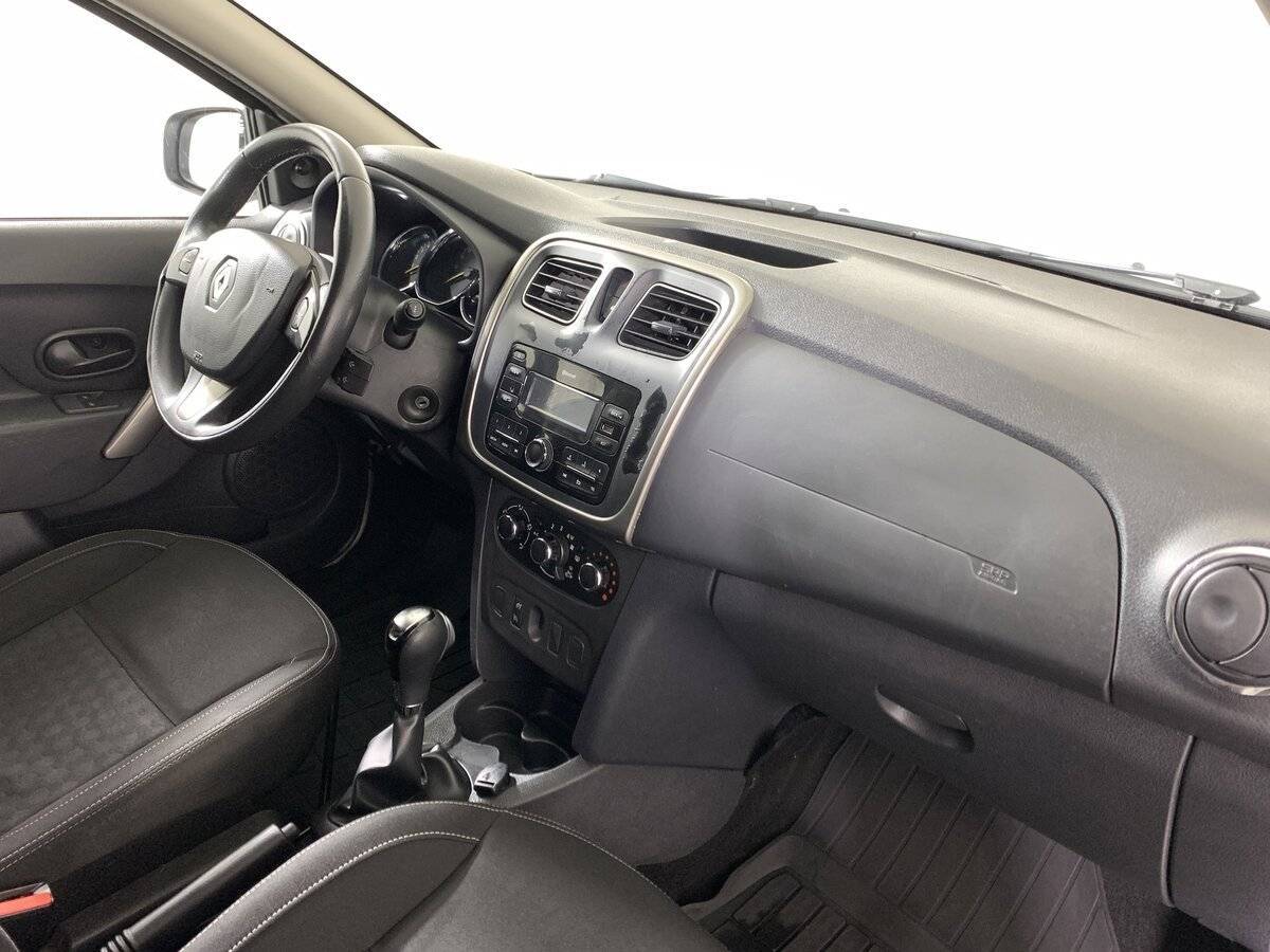 Renault Logan с пробегом — 2017 год. Фото: #12