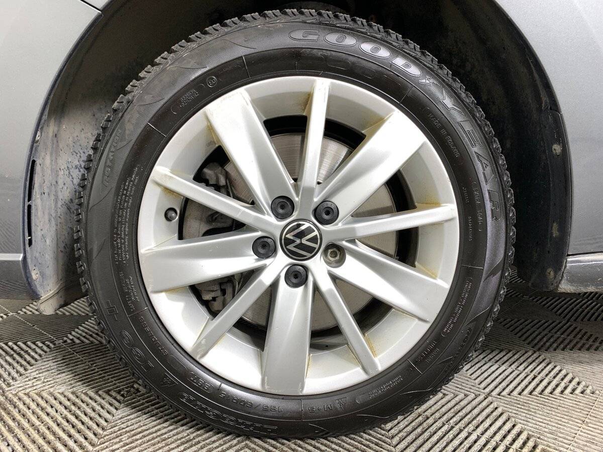 Volkswagen Polo с пробегом — 2020 год. Фото: #8