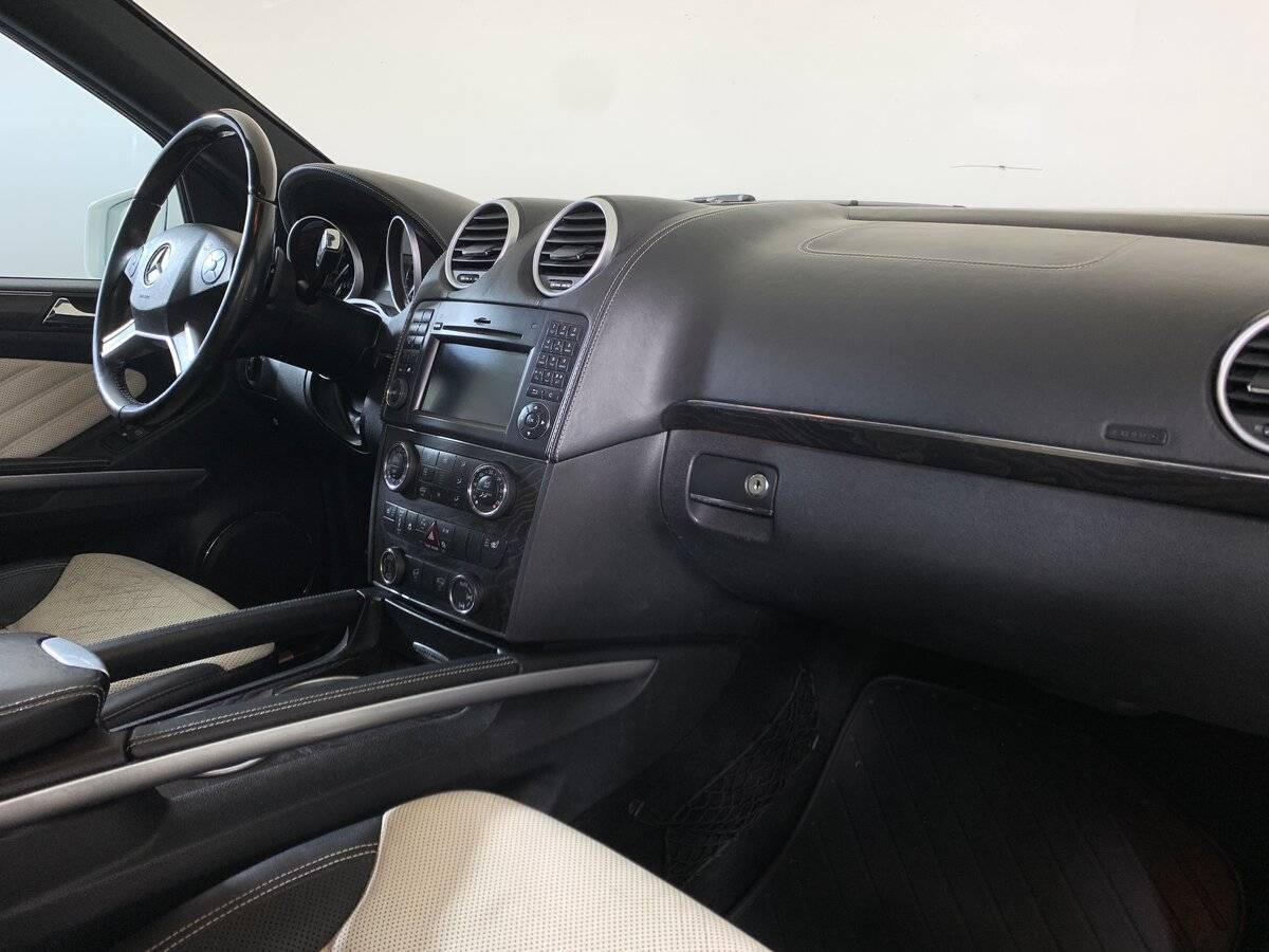 Mercedes-Benz GL-Класс с пробегом — 2011 год. Фото: #12