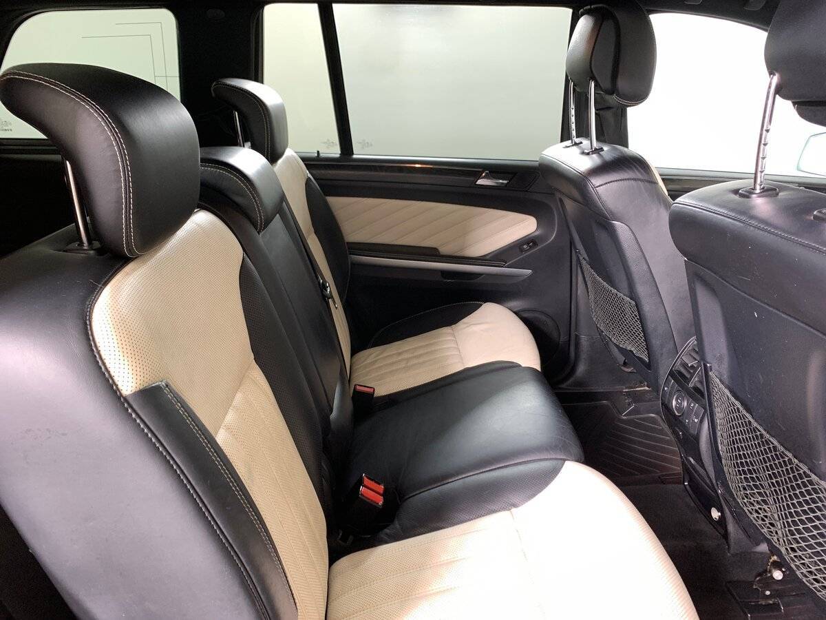 Mercedes-Benz GL-Класс с пробегом — 2011 год. Фото: #16