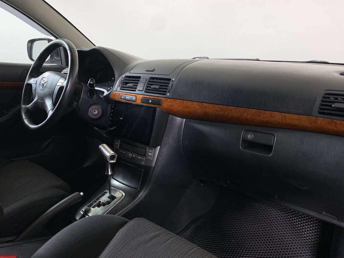 Toyota Avensis с пробегом — 2007 год. Фото: #12