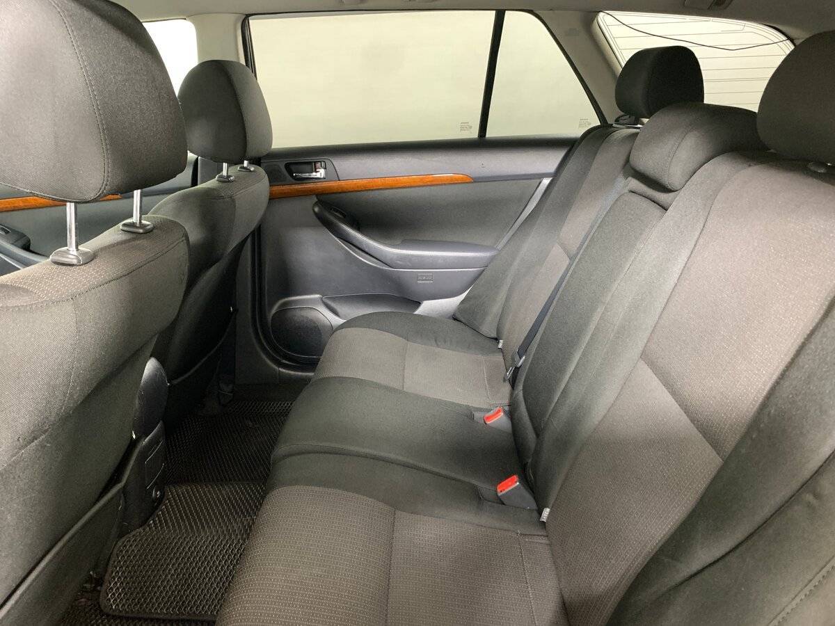 Toyota Avensis с пробегом — 2007 год. Фото: #17