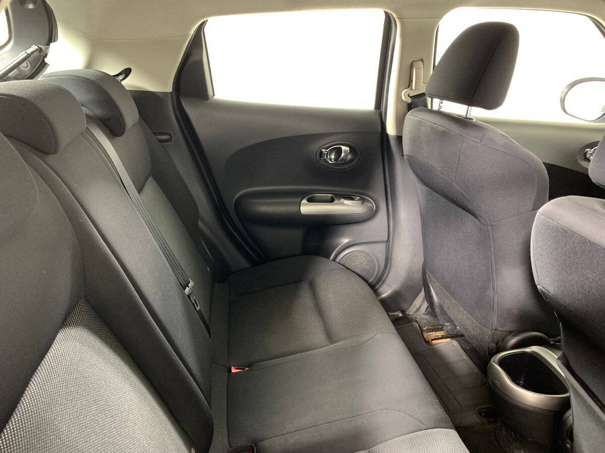 Nissan Juke с пробегом — 2011 год. Фото: #16