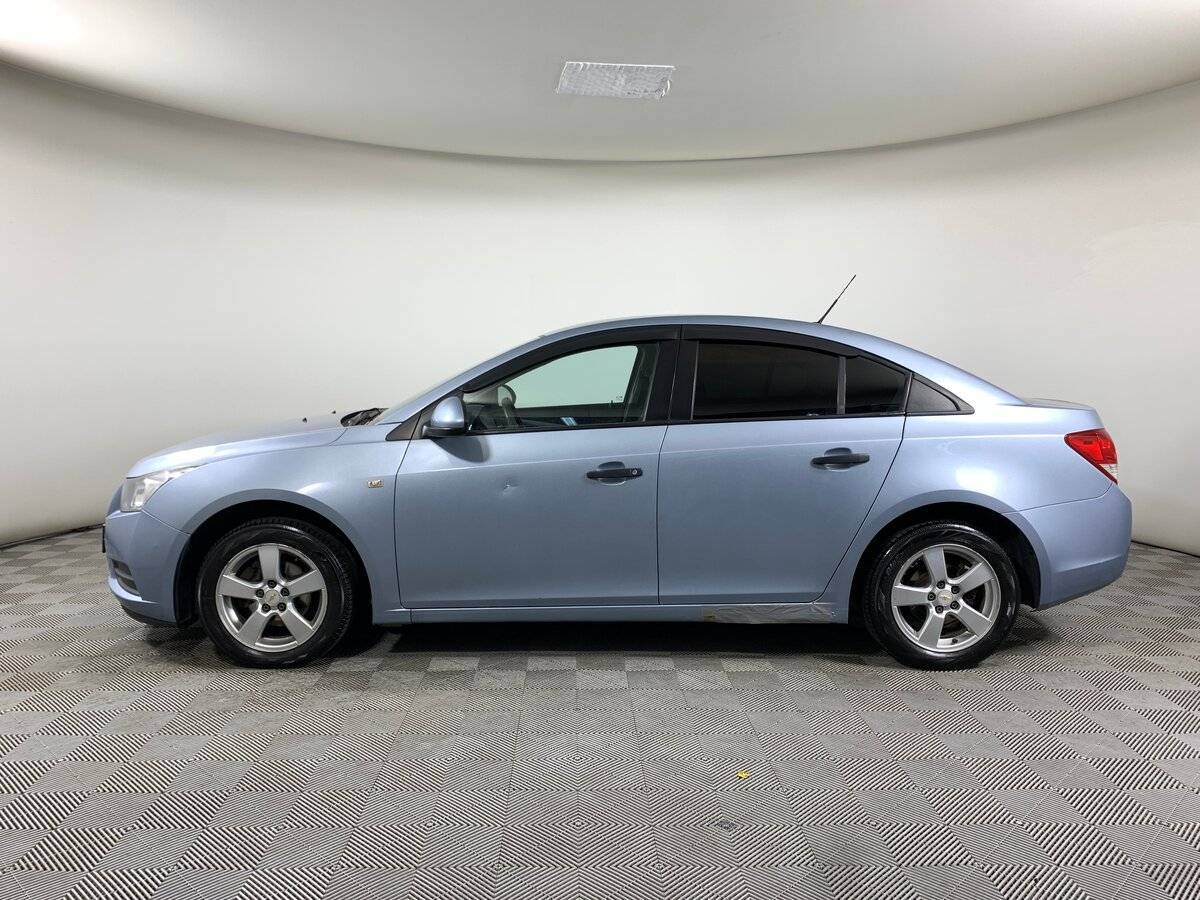 Chevrolet Cruze с пробегом — 2010 год. Фото: #7