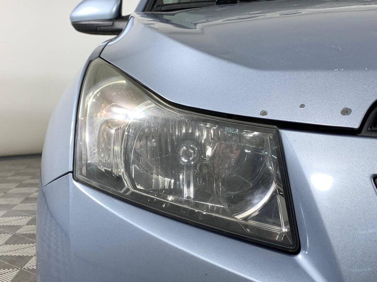 Chevrolet Cruze с пробегом — 2010 год. Фото: #9