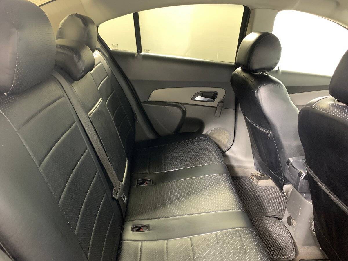 Chevrolet Cruze с пробегом — 2010 год. Фото: #16