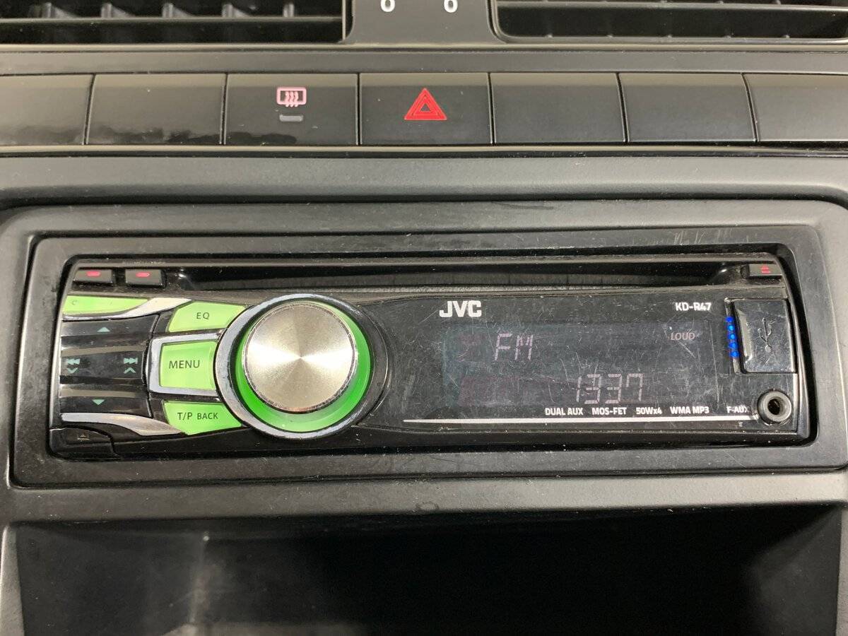 Volkswagen Polo с пробегом — 2017 год. Фото: #14