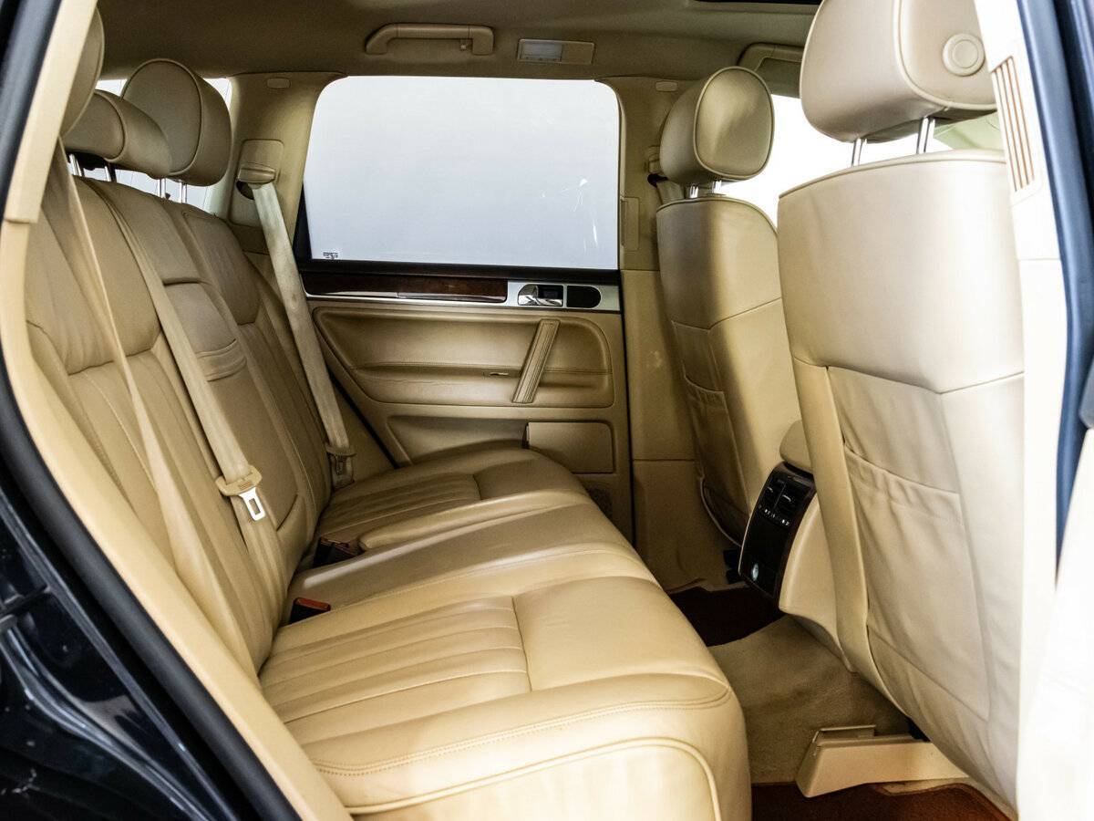 Volkswagen Touareg с пробегом — 2009 год. Фото: #19