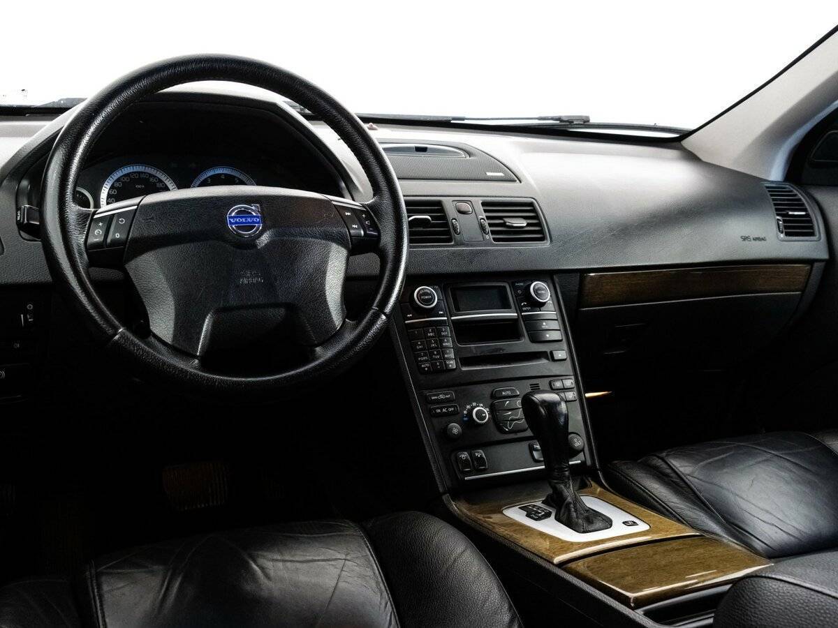 Volvo XC90 с пробегом — 2011 год. Фото: #10