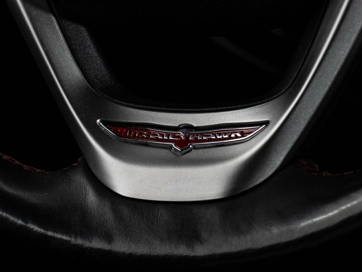 Jeep Grand Cherokee с пробегом — 2018 год. Фото: #12