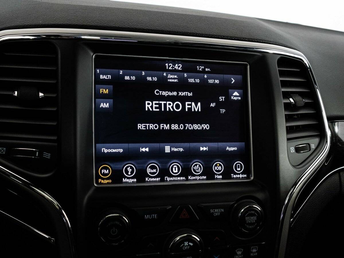 Jeep Grand Cherokee с пробегом — 2018 год. Фото: #15