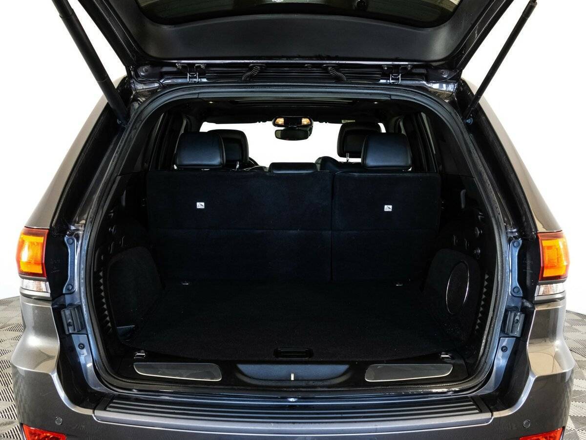 Jeep Grand Cherokee с пробегом — 2018 год. Фото: #23