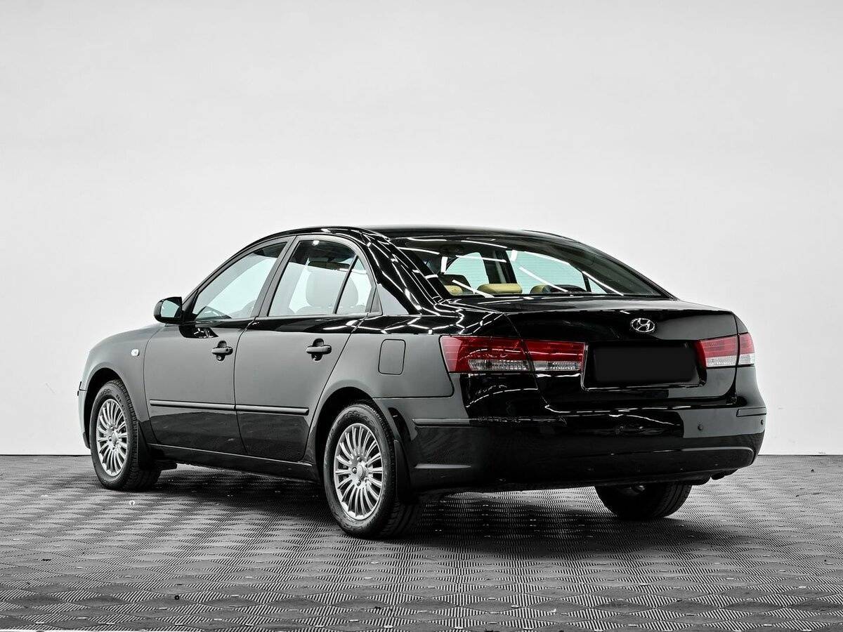 Hyundai Sonata с пробегом — 2008 год. Фото: #2