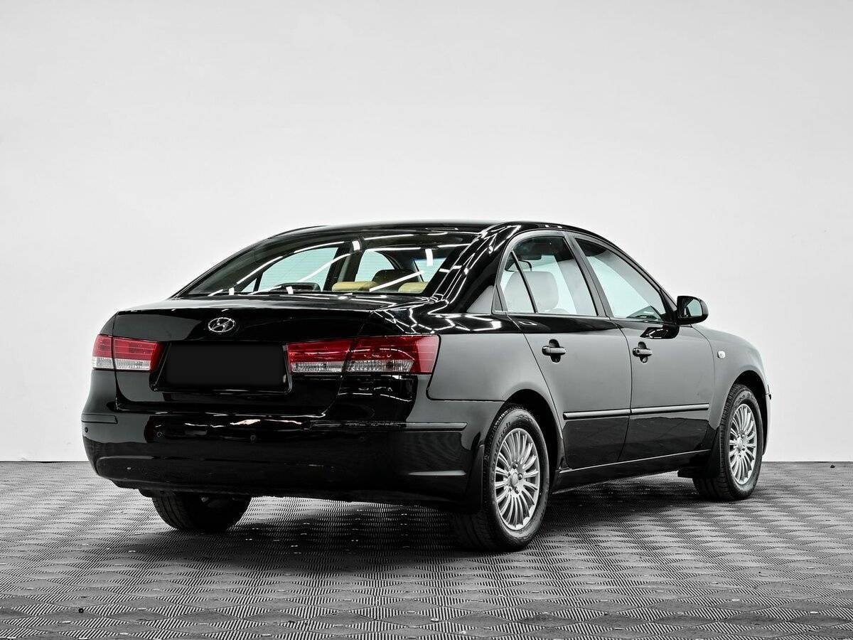 Hyundai Sonata с пробегом — 2008 год. Фото: #3