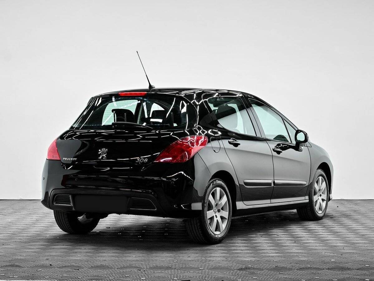 Peugeot 308 с пробегом — 2011 год. Фото: #3