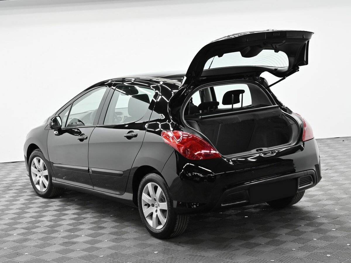 Peugeot 308 с пробегом — 2011 год. Фото: #4