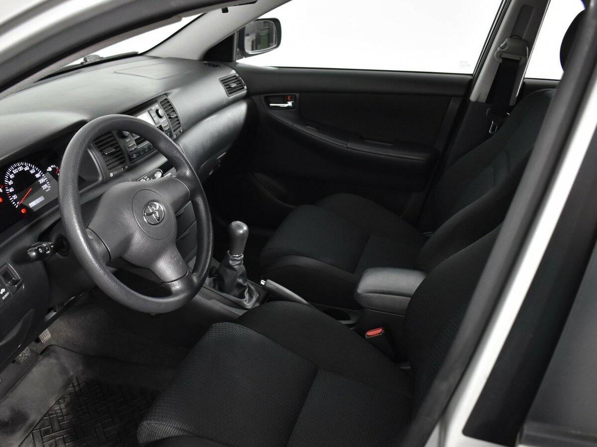 Toyota Corolla с пробегом — 2005 год. Фото: #8