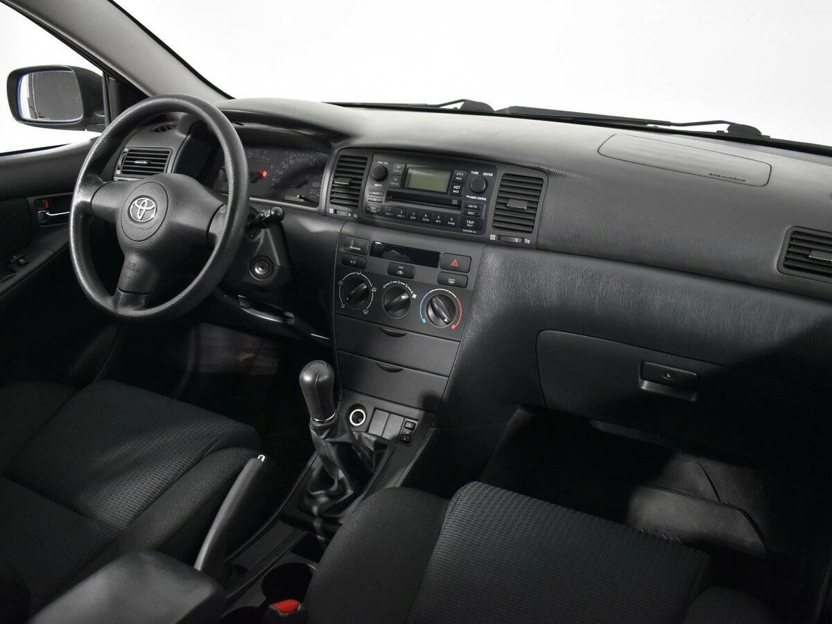 Toyota Corolla с пробегом — 2005 год. Фото: #9