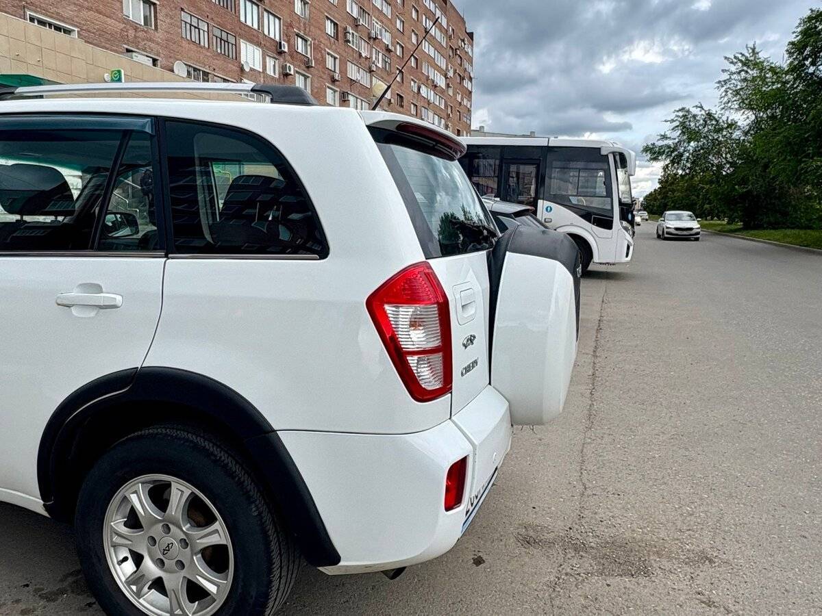 Chery Tiggo (T11) с пробегом — 2013 год. Фото: #4