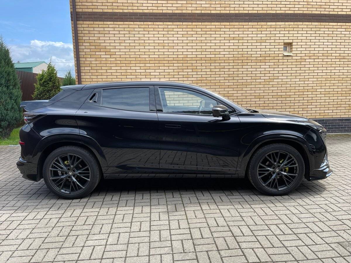 Changan UNI-T с пробегом — 2023 год. Фото: #1