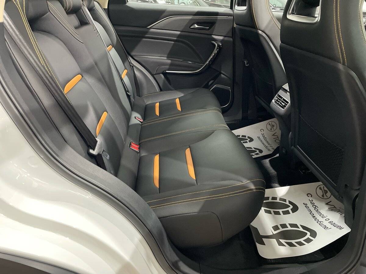 FAW Bestune T77 с пробегом — 2023 год. Фото: #23