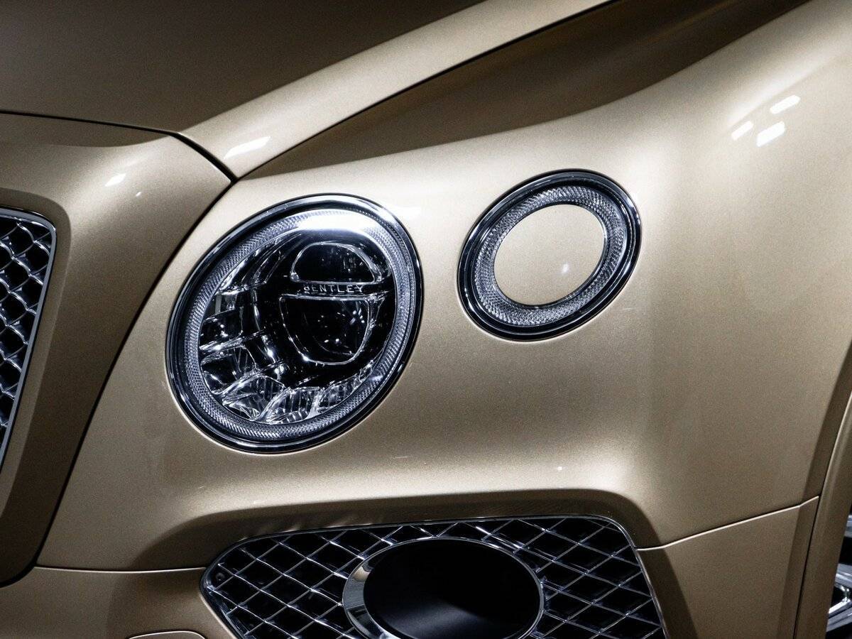 Bentley Bentayga с пробегом — 2016 год. Фото: #15