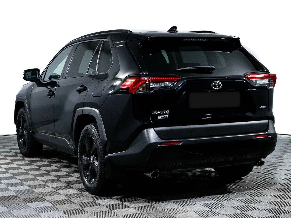 Toyota RAV4 с пробегом — 2021 год. Фото: #6