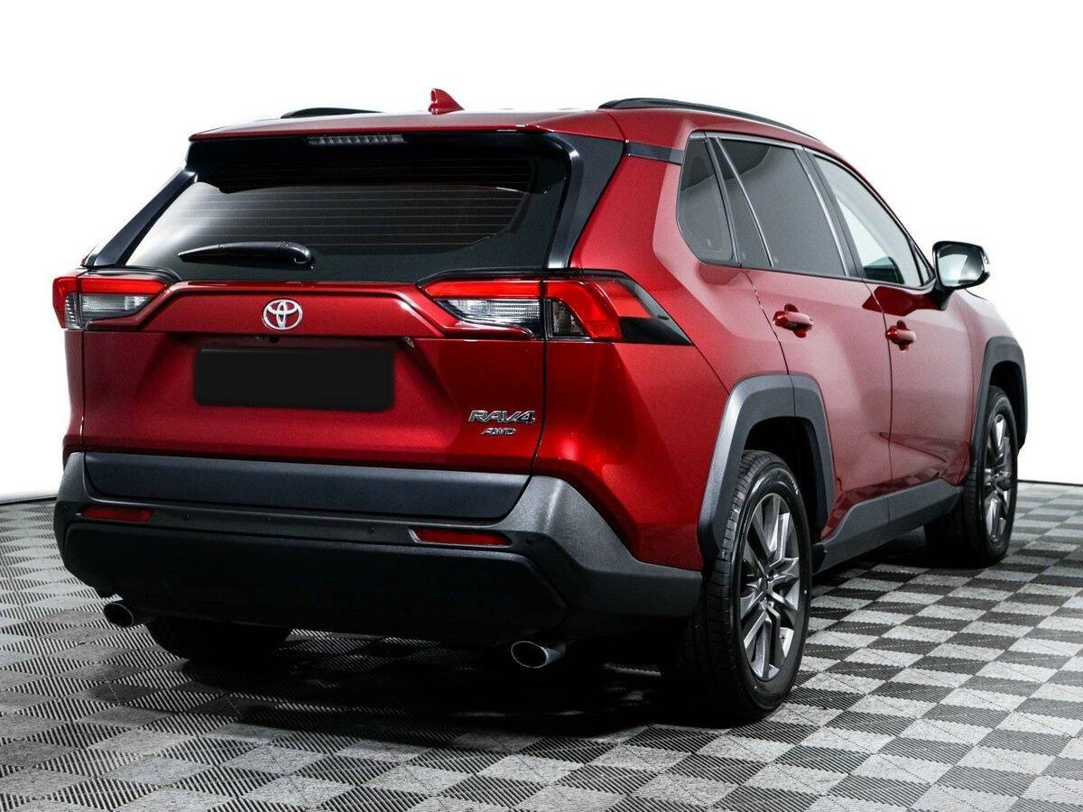 Toyota RAV4 с пробегом — 2024 год. Фото: #4