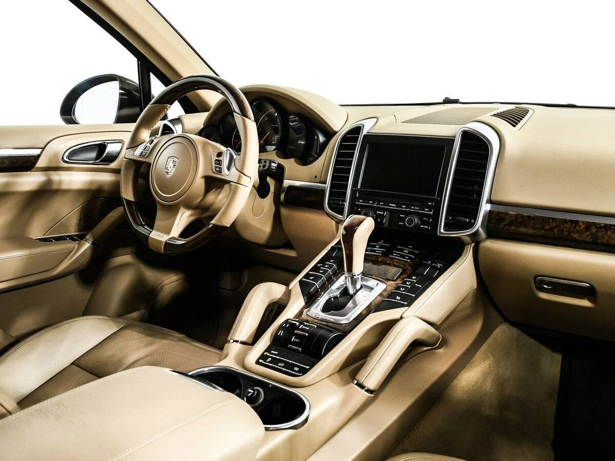 Porsche Cayenne с пробегом — 2010 год. Фото: #8