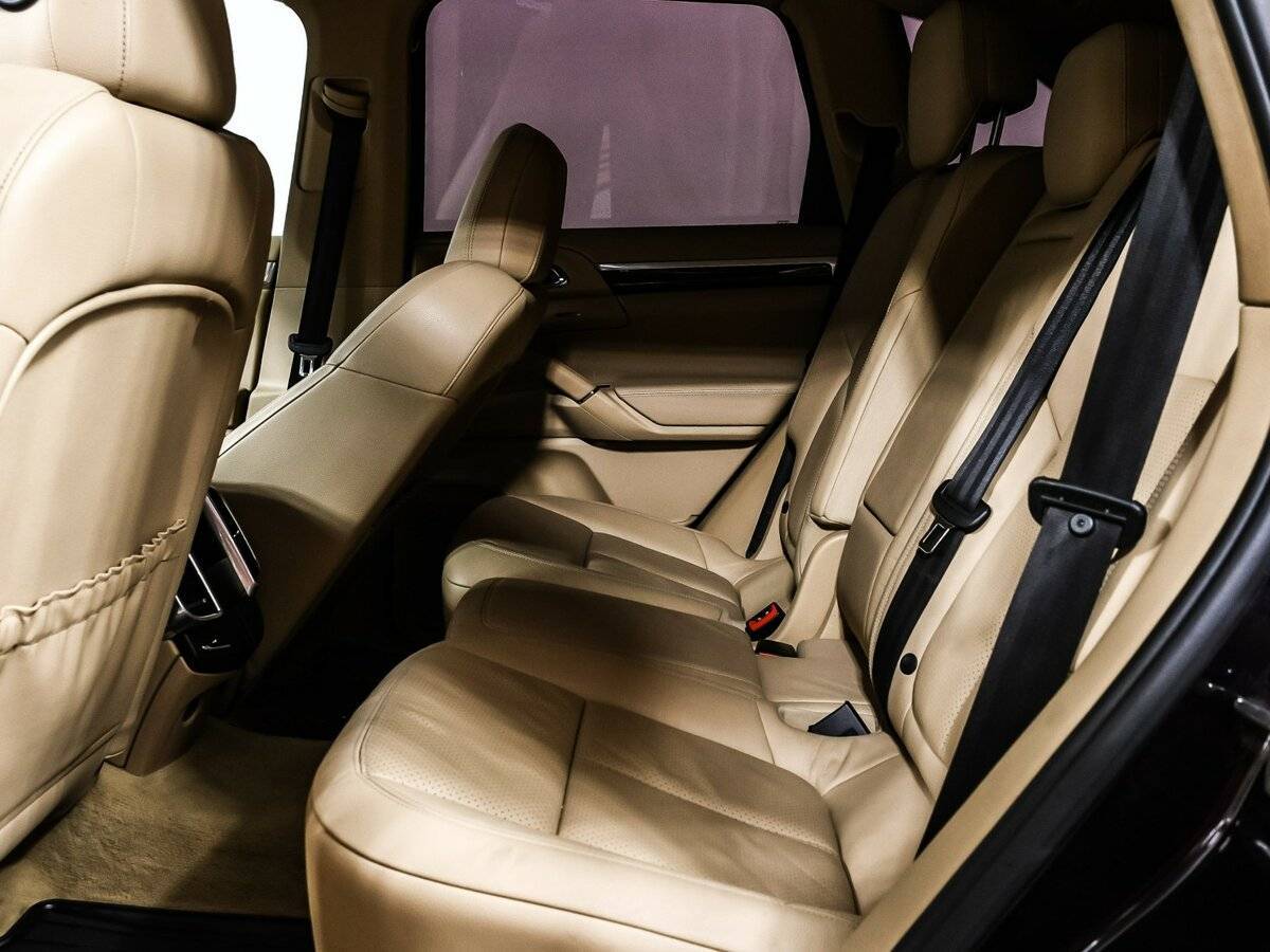 Porsche Cayenne с пробегом — 2010 год. Фото: #12