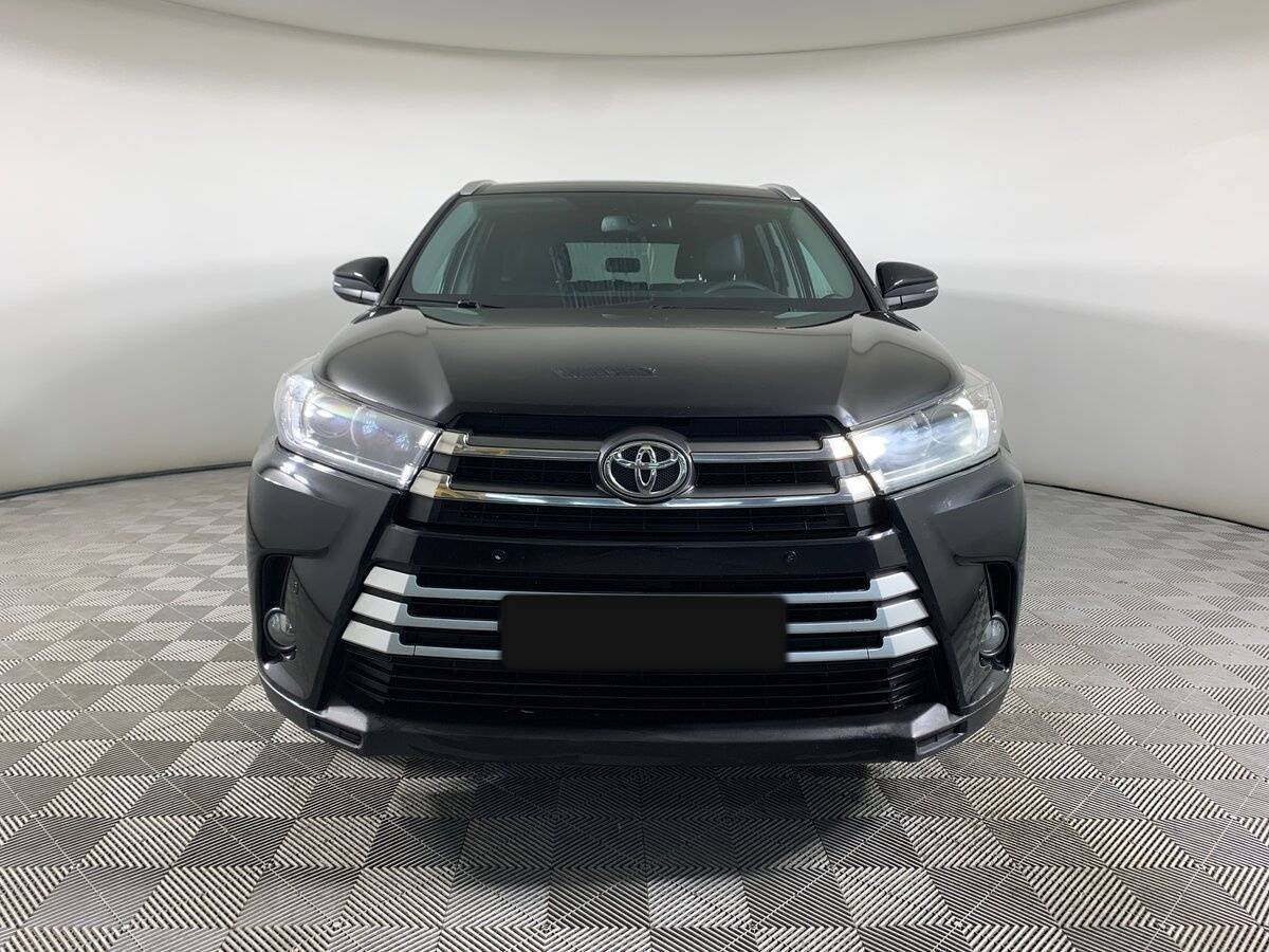 Toyota Highlander с пробегом — 2019 год. Фото: #1