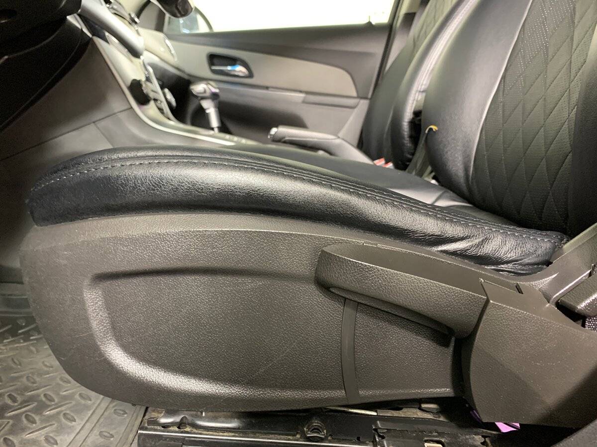 Chevrolet Cruze с пробегом — 2011 год. Фото: #15