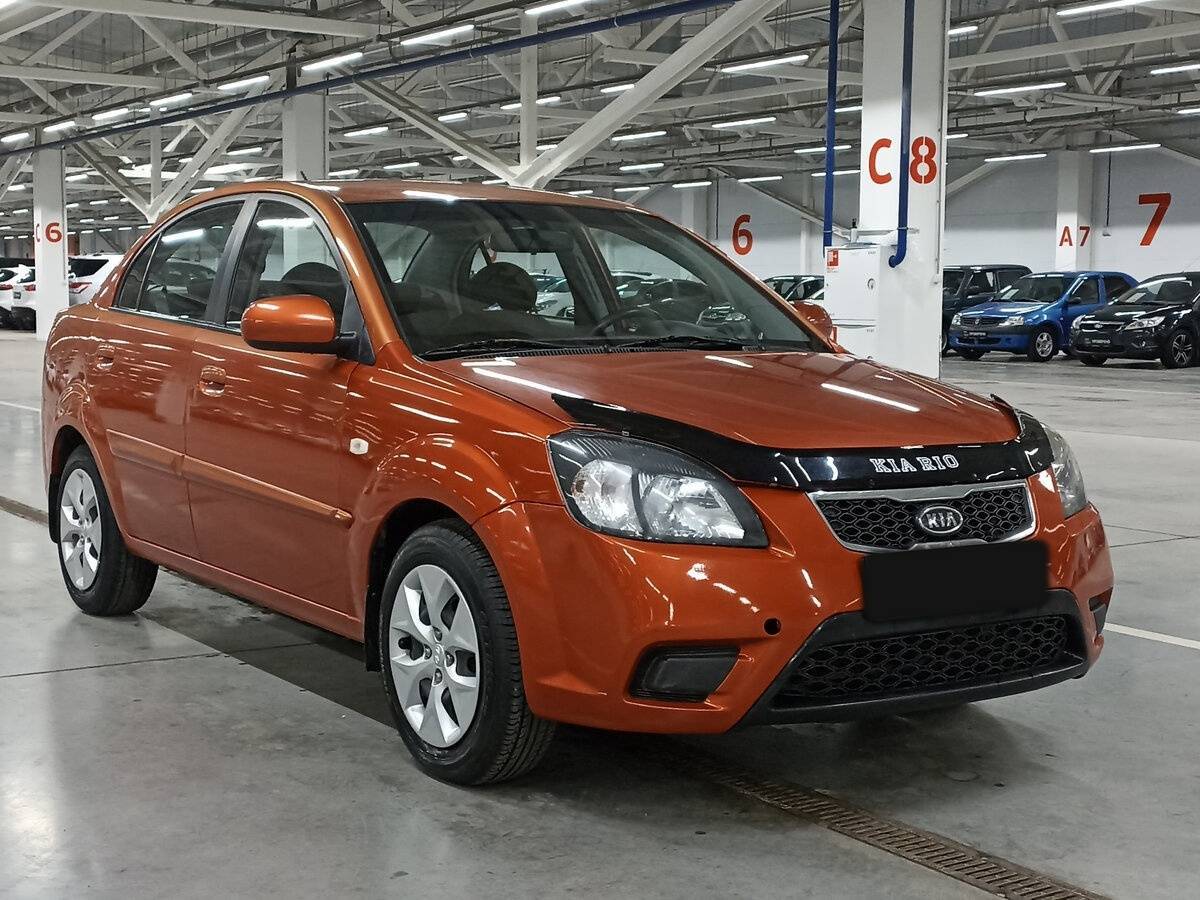 Kia Rio с пробегом — 2011 год. Фото: #2