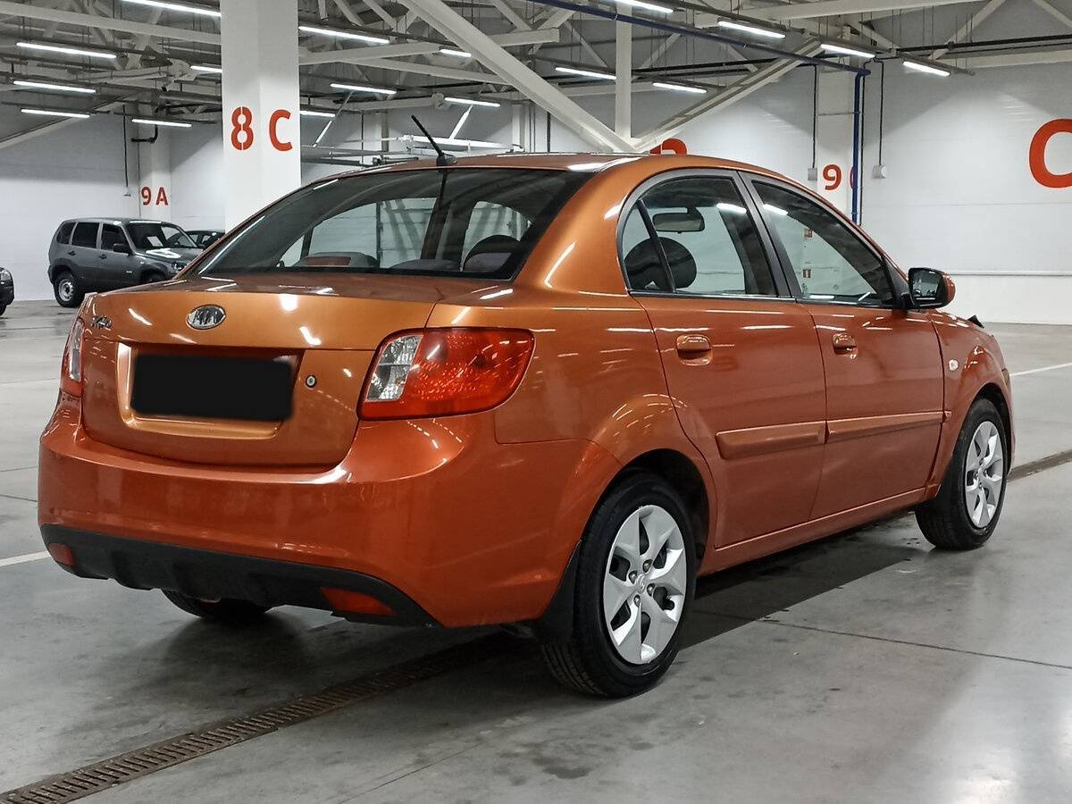 Kia Rio с пробегом — 2011 год. Фото: #4