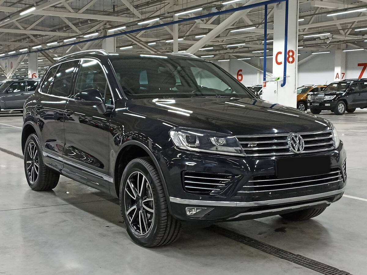 Volkswagen Touareg с пробегом — 2016 год. Фото: #2