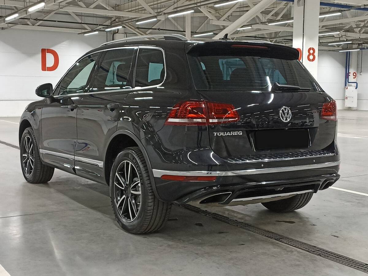 Volkswagen Touareg с пробегом — 2016 год. Фото: #6