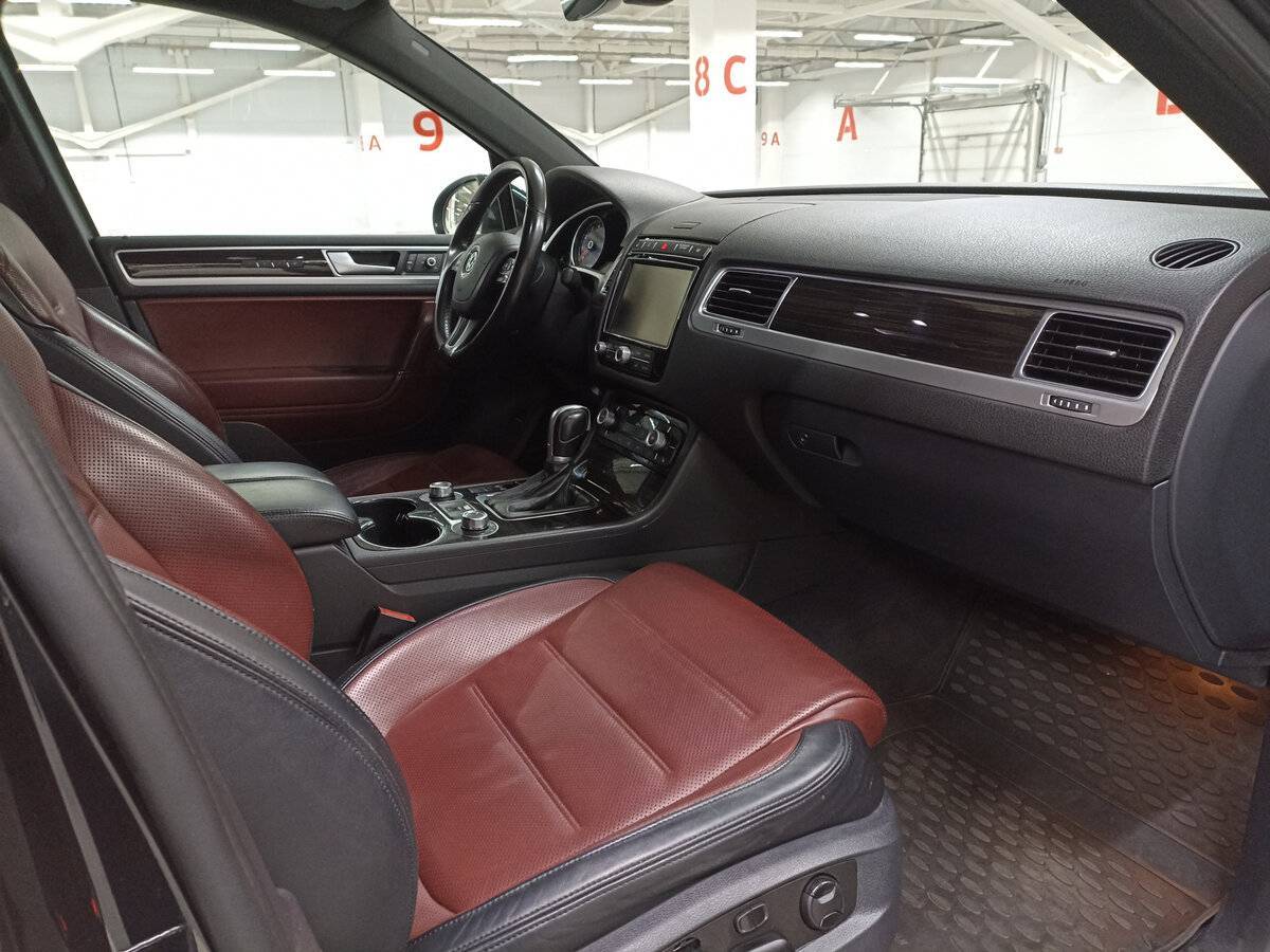 Volkswagen Touareg с пробегом — 2016 год. Фото: #10