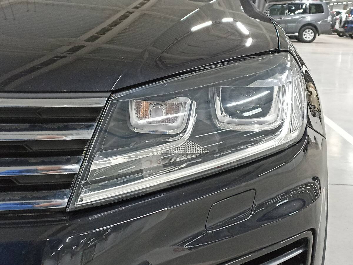 Volkswagen Touareg с пробегом — 2016 год. Фото: #16