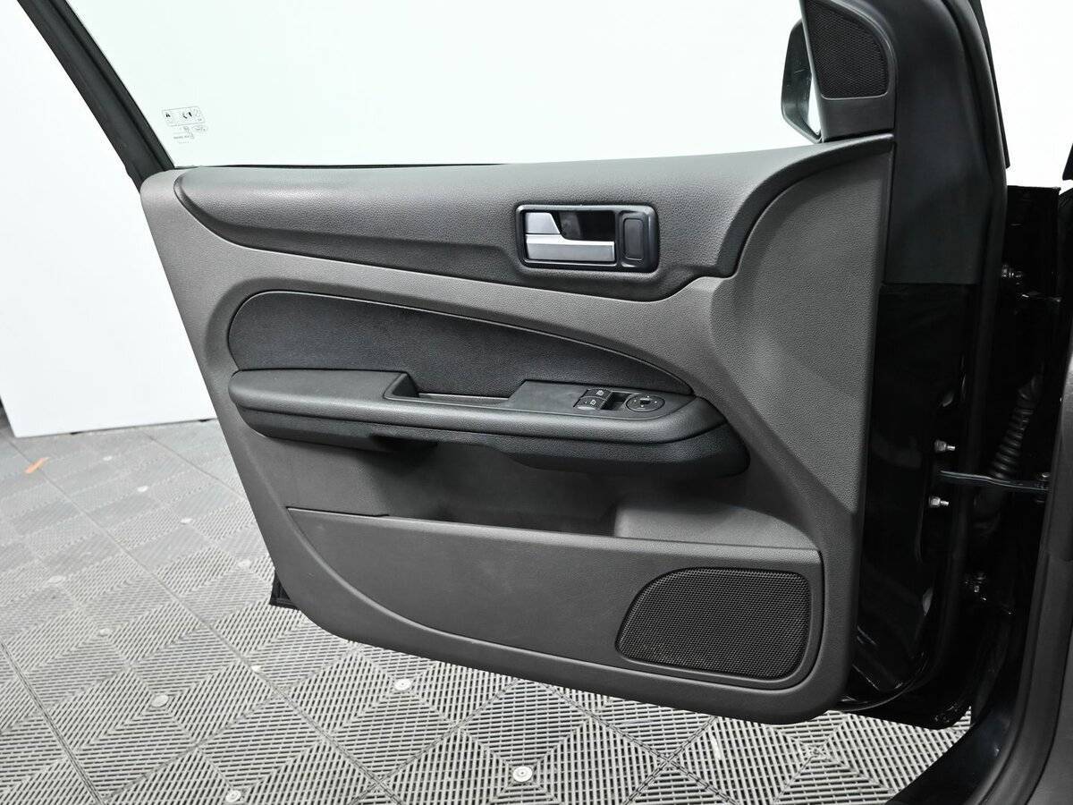 Ford Focus с пробегом — 2007 год. Фото: #4