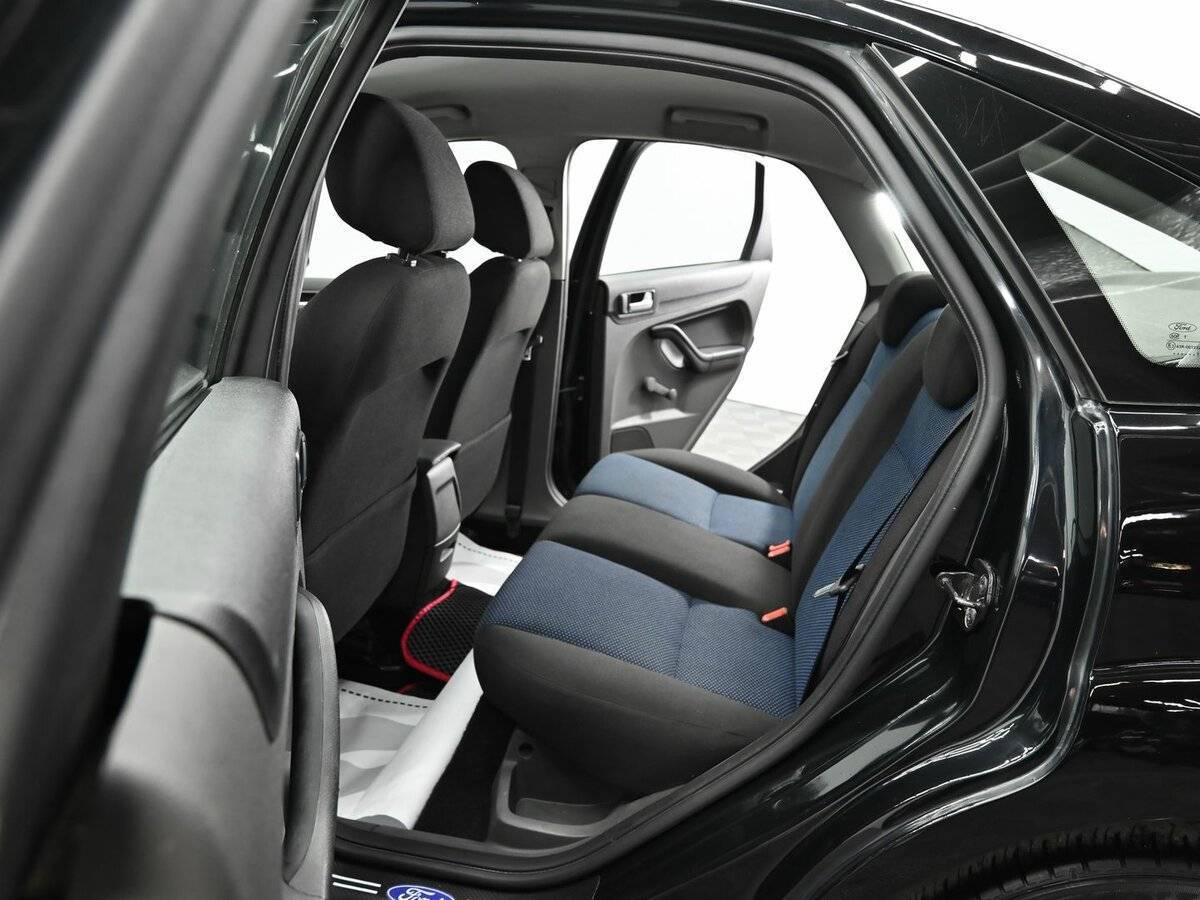 Ford Focus с пробегом — 2007 год. Фото: #10